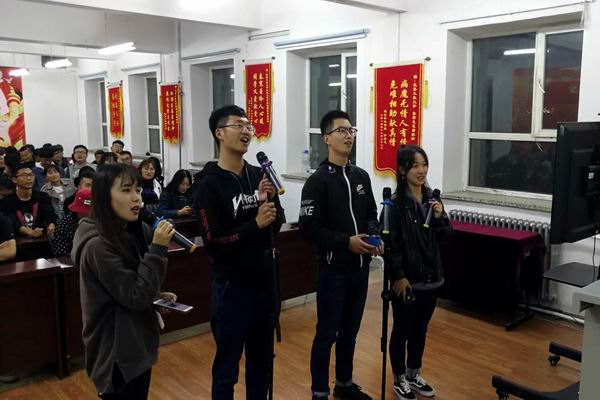 yl23411永利官网社团联合会举办“喜迎国庆,唱响未来”主题文艺晚会12.jpg yl23411永利官网社团联合会举办“喜迎国庆,唱响未来”主题文艺晚会12.jpg